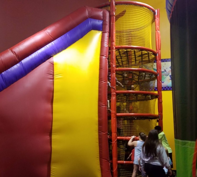 pump-it-up-overland-park-kids-birthdays-and-more-photo